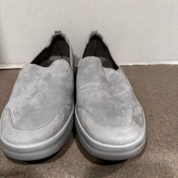 Vionic Penelope Gray Orthotic Comfortable Nubuck Slip-On Leather Sneakers - Picture 4 of 9